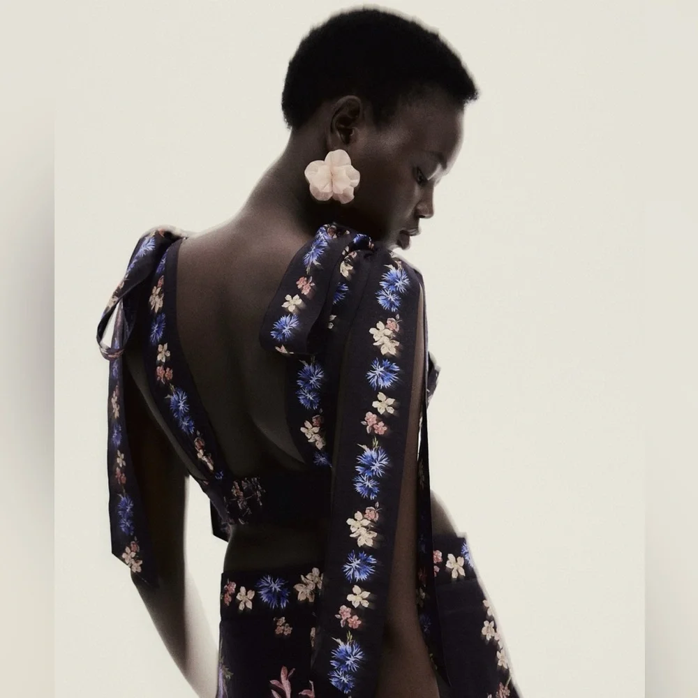 🪻H&M Tie-Strap Crop Top Floral Flowers Black Ribbon Tie Medium M